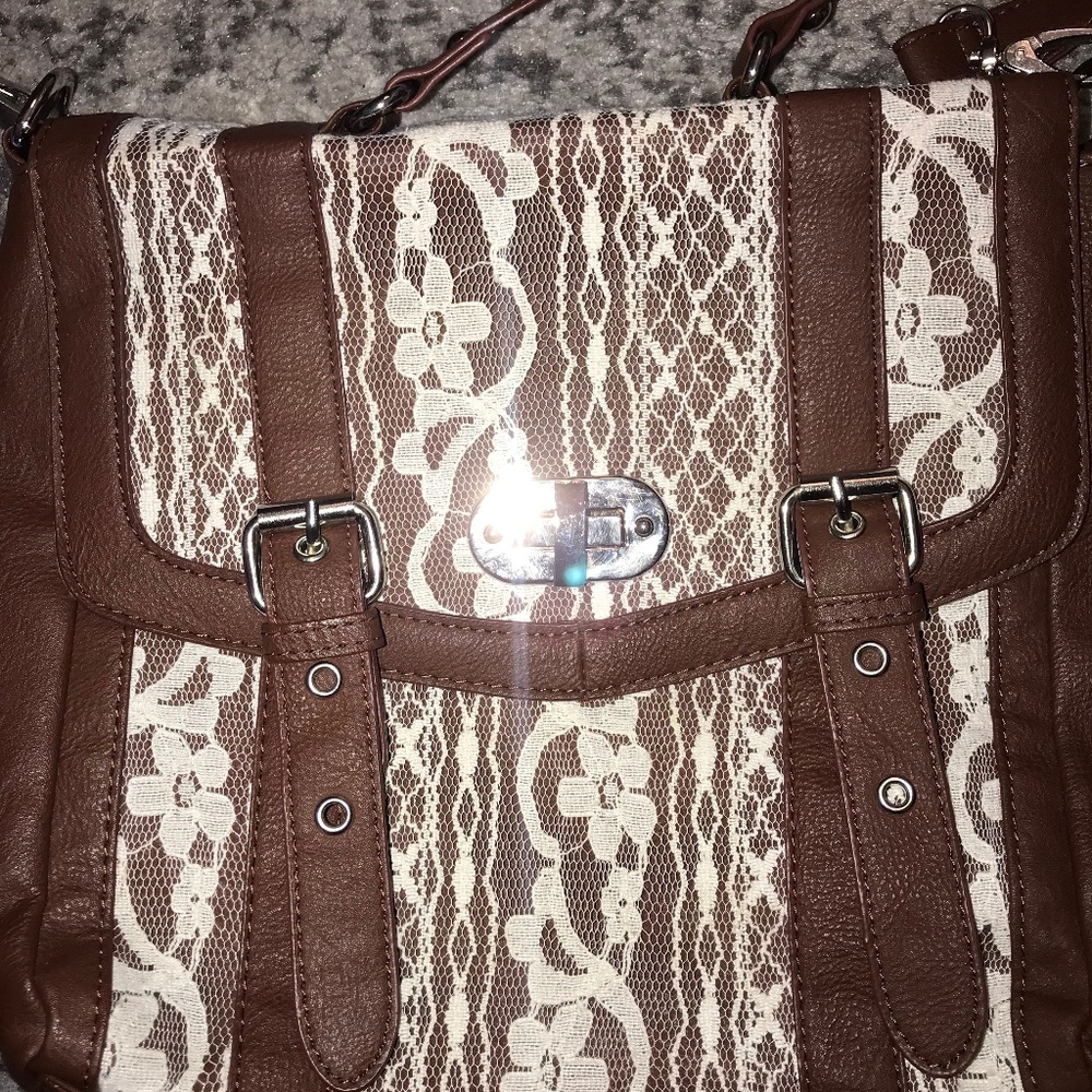 Purse - Picture 2 of 7